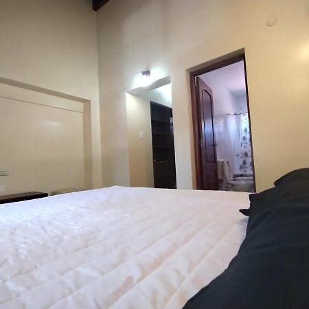 Hostel Terminal Mendoza Bagian luar foto