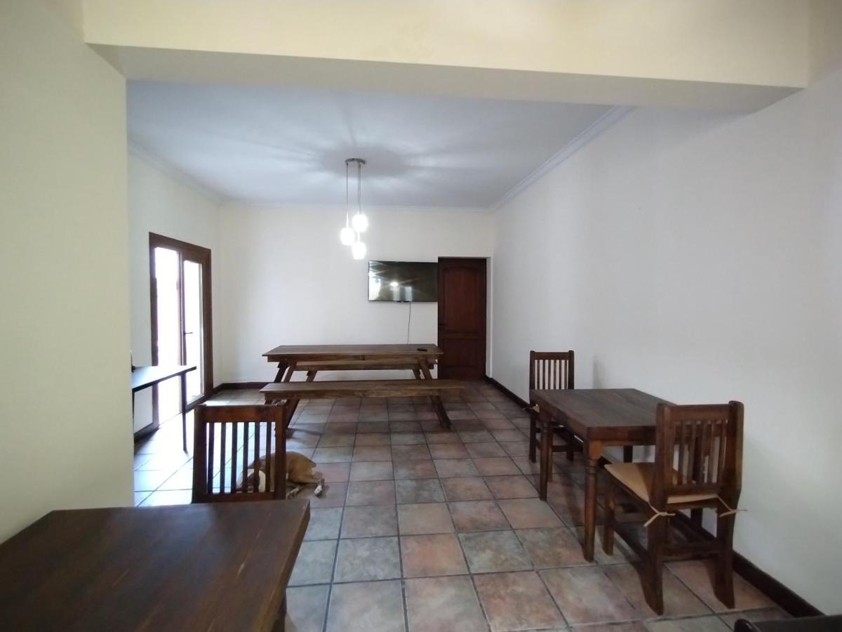 Hostel Terminal Mendoza Bagian luar foto